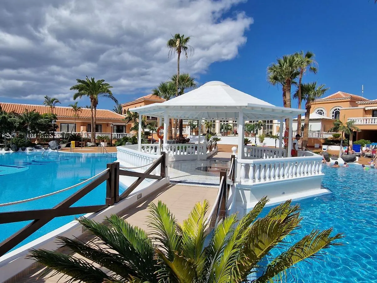 Apartment Playa Las Vistas With Breathtaking Sea View, Only 100 M To The Sea, Heated Pool, Aircondition For A Fee, Wifi 美洲海滩